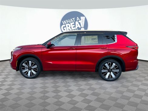 New 2025 Mitsubishi Outlander SEL image 3