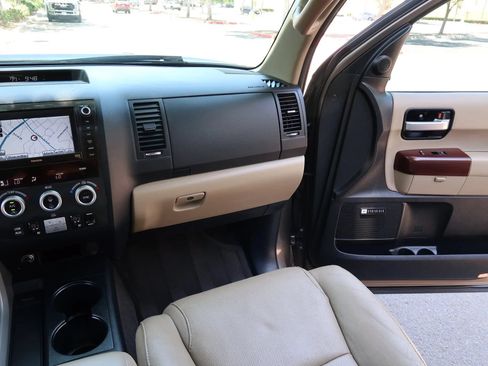 Used 2012 Toyota Sequoia Platinum AWD/4WD image 46