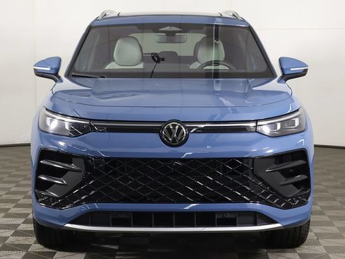 Used 2026 Volkswagen Tiguan SEL R-Line AWD/4WD image 14