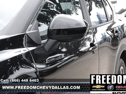 Used 2024 Nissan Rogue SV FWD image 7