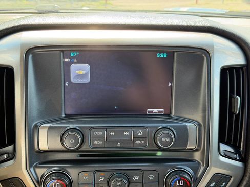 Used 2018 Chevrolet Silverado 1500 LT w/ Midnight Edition AWD/4WD image 55
