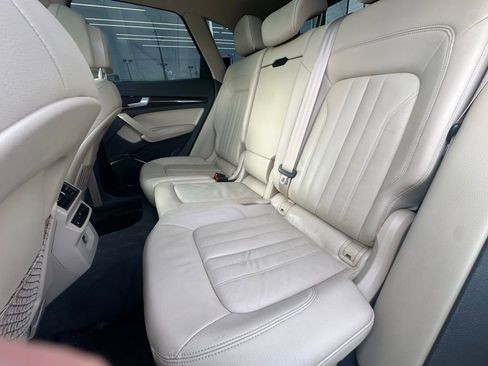 Used 2018 Audi Q5 2.0T Premium Plus w/ Premium Plus Package image 19