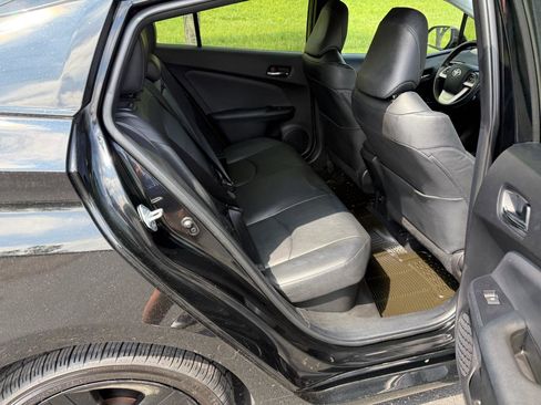 Used 2017 Toyota Prius Four Touring image 23