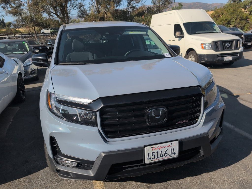Used 2023 Honda Ridgeline Sport image 2