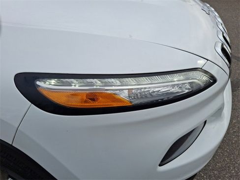 Used 2018 Jeep Cherokee Limited image 30