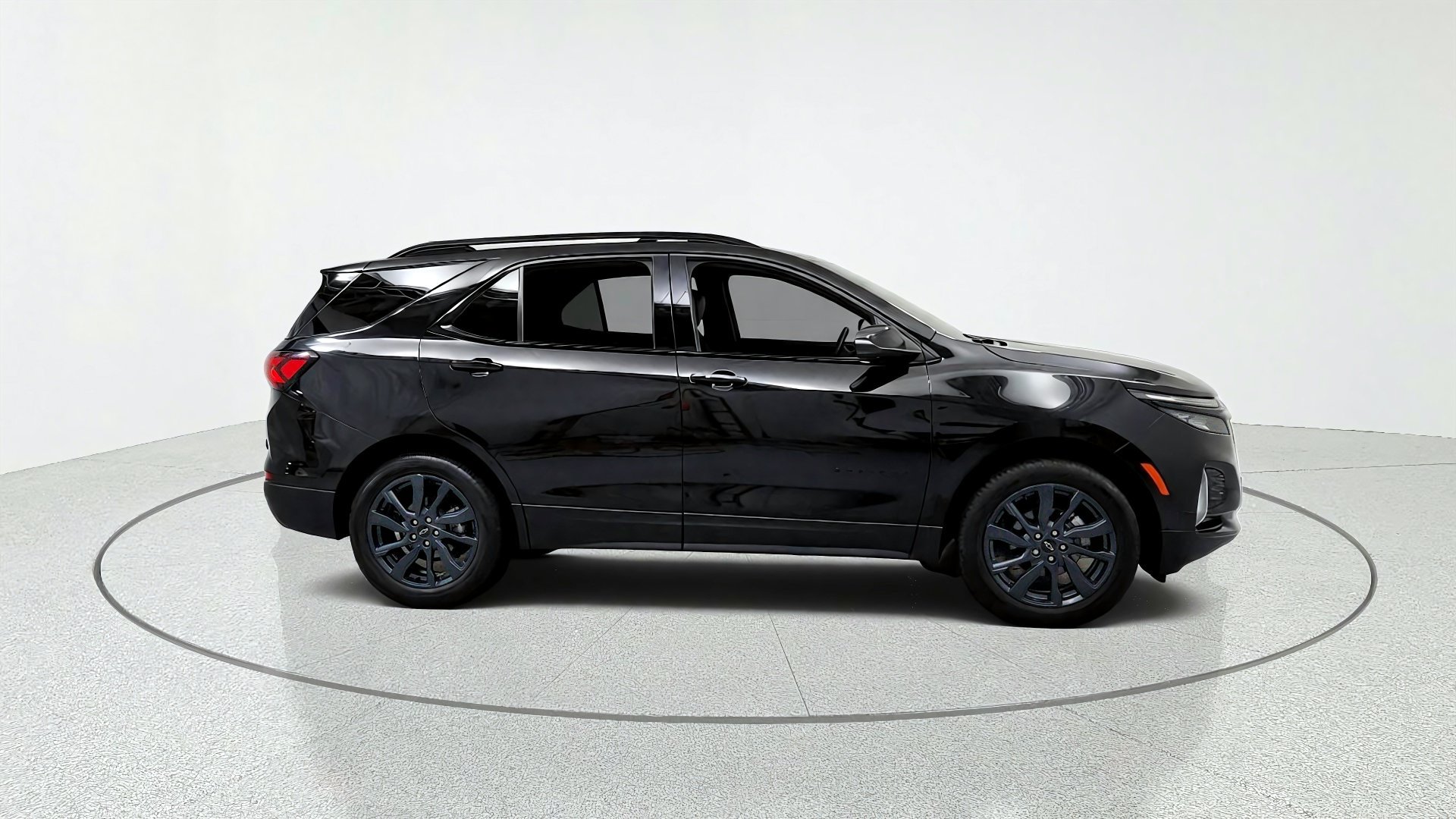 Used 2024 Chevrolet Equinox RS w/ RS Leather Package AWD/4WD image 6
