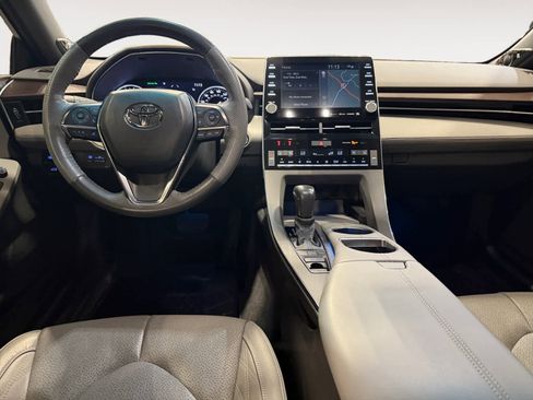 Used 2022 Toyota Avalon Limited image 15