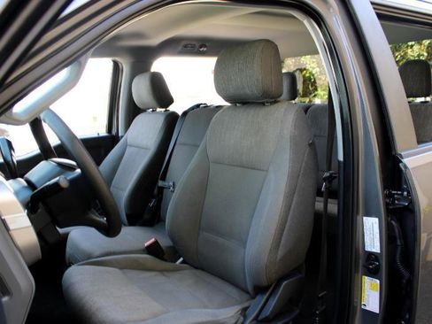 Used 2021 Ford F150 XLT image 12