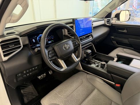 Used 2023 Toyota Sequoia SR5 w/ SR5 Premium Package image 31