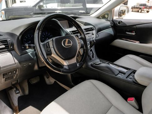 Used 2013 Lexus RX 350 FWD w/ Navigation Pkg image 2