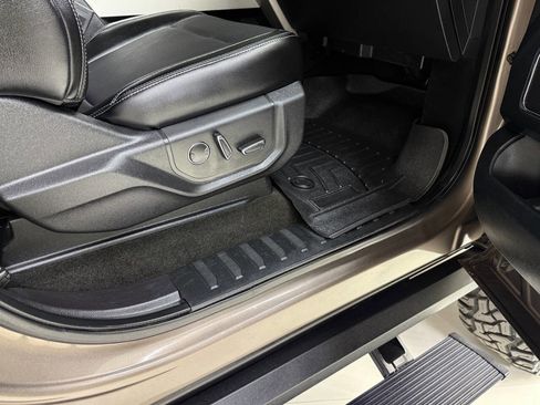 Used 2018 Ford F350 Lariat w/ Lariat Ultimate Package image 25