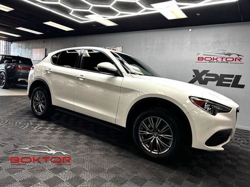 Used 2023 Alfa Romeo Stelvio Sprint RWD image 1