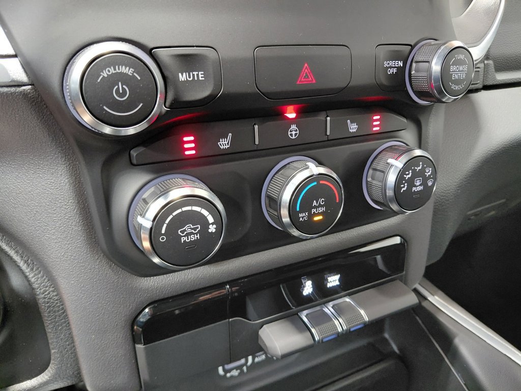 Used 2023 RAM 1500 Big Horn AWD/4WD image 35