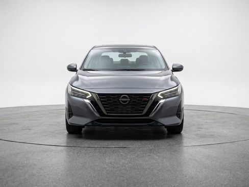 Used 2025 Nissan Sentra SV FWD image 2