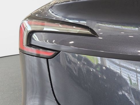 Used 2024 Tesla Model 3 Standard Range RWD image 27