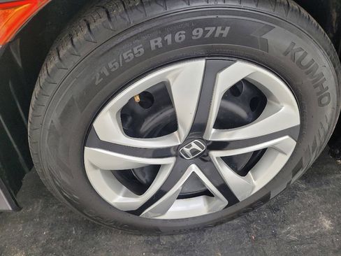 Used 2018 Honda Civic LX image 31