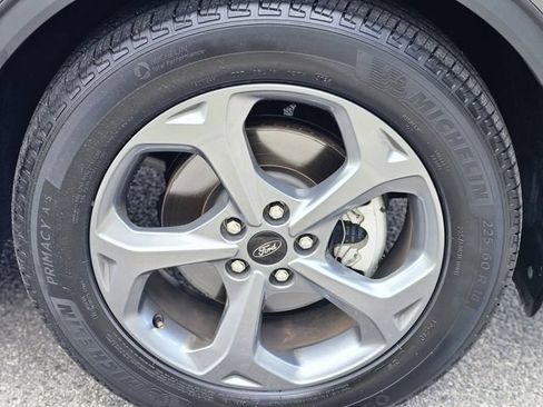 Used 2025 Ford Escape ST-Line FWD image 11
