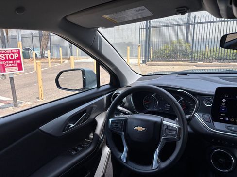 Used 2025 Chevrolet Blazer LT FWD image 34