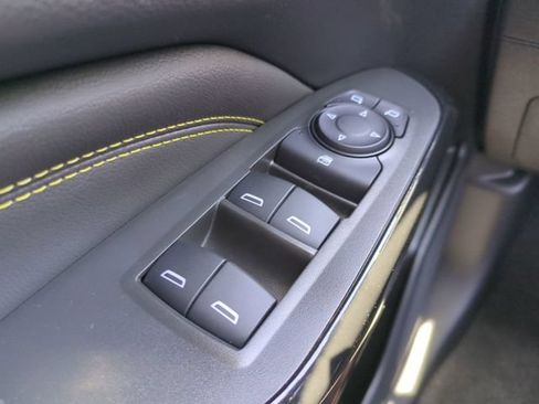Certified 2025 Chevrolet Trax LT FWD image 26