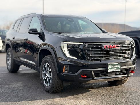 Used 2025 GMC Acadia AT4 w/ Luxury Package image 3