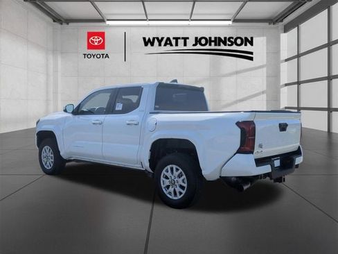New 2026 Toyota Tacoma SR5 AWD/4WD image 3