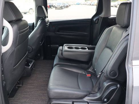 Used 2023 Honda Odyssey Touring image 5