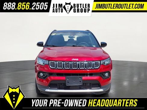 Used 2025 Jeep Compass Limited AWD/4WD image 17