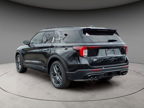 New 2026 Ford Explorer ST image 3