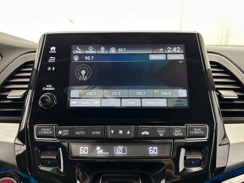 Used 2022 Honda Odyssey Touring image 5