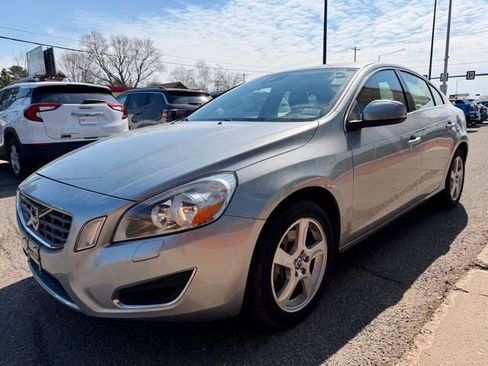 Used 2013 Volvo S60 T5 image 4