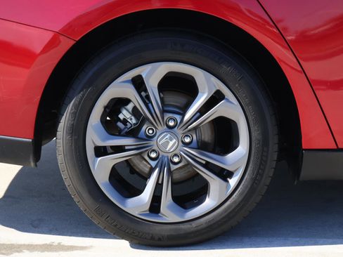 Used 2023 Honda Accord EX image 8