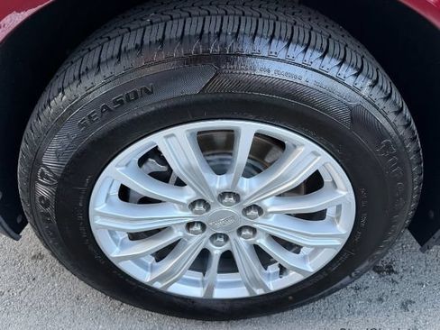 Used 2017 Cadillac XT5 FWD w/ LPO, Wheel Lock Package image 28