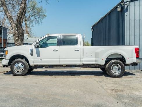 Used 2017 Ford F350 Lariat w/ Lariat Ultimate Package image 3