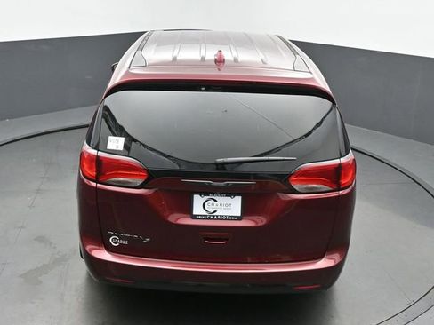 Used 2020 Chrysler Pacifica Touring w/ S Appearance Package FWD image 40