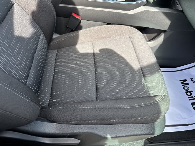 Used 2026 Chevrolet Equinox LT FWD image 29