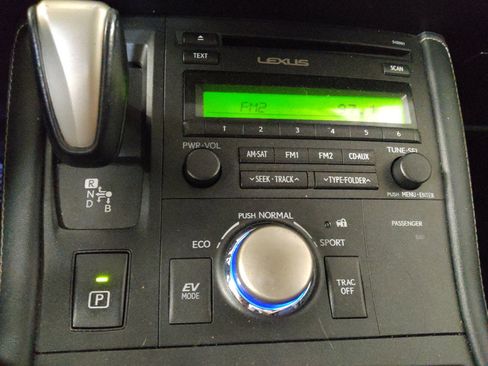 Used 2017 Lexus CT 200h w/ Accessory Package image 25