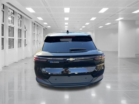 New 2026 Chevrolet Equinox EV LT image 6