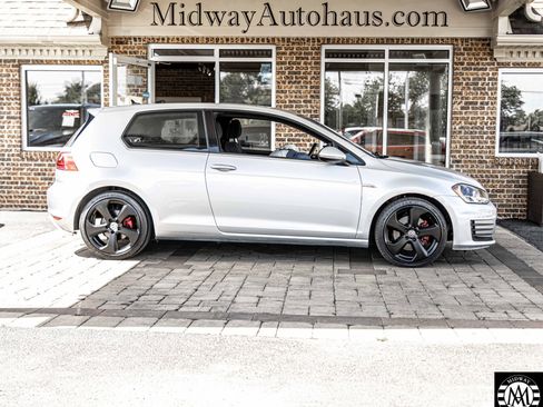 Used 2015 Volkswagen GTI S image 9