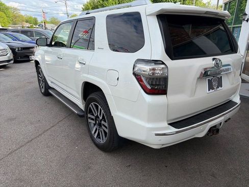 Used 2018 Toyota 4Runner Limited AWD/4WD image 14