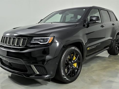 Used 2018 Jeep Grand Cherokee Trackhawk AWD/4WD image 6