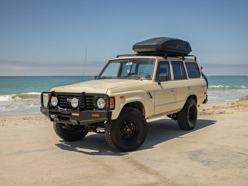 Used 1987 Toyota Land Cruiser AWD/4WD image 1