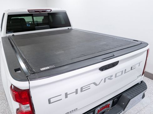 Used 2021 Chevrolet Silverado 2500 LTZ w/ LTZ Convenience Package image 11