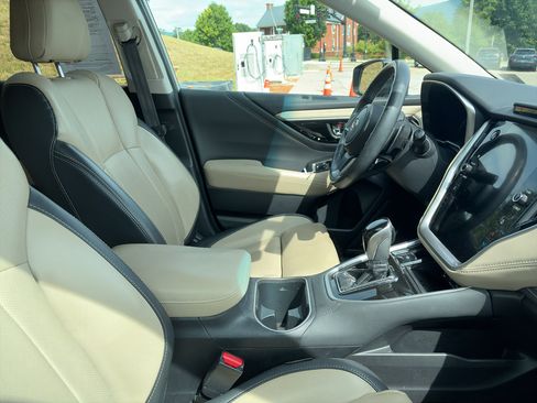 Used 2020 Subaru Outback Limited w/ Popular Package #2 AWD/4WD image 4