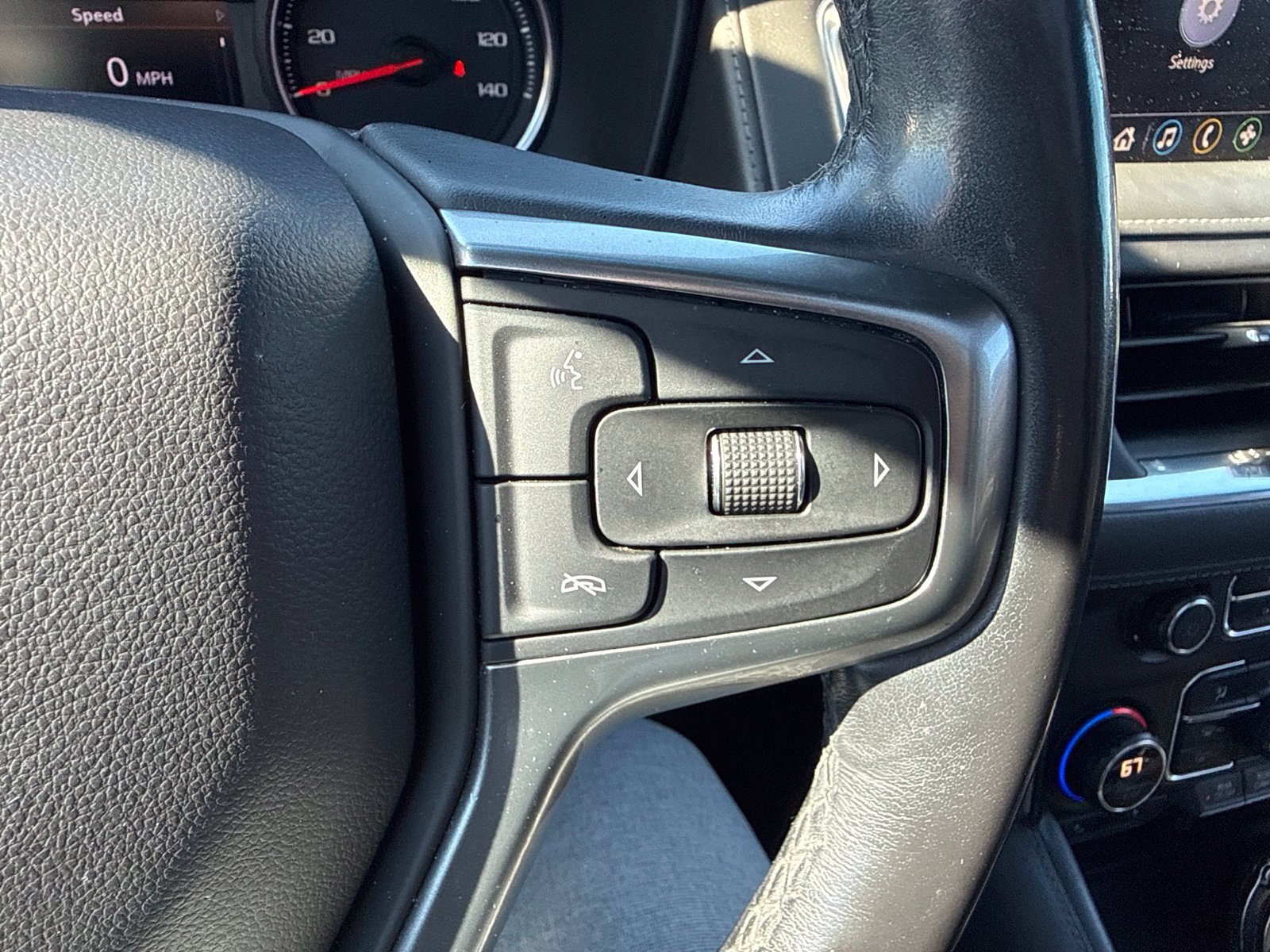 Used 2021 Chevrolet Tahoe Z71 w/ Z71 Signature Package AWD/4WD image 23