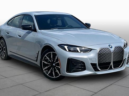 Used 2025 BMW i4 eDrive40 RWD image 2
