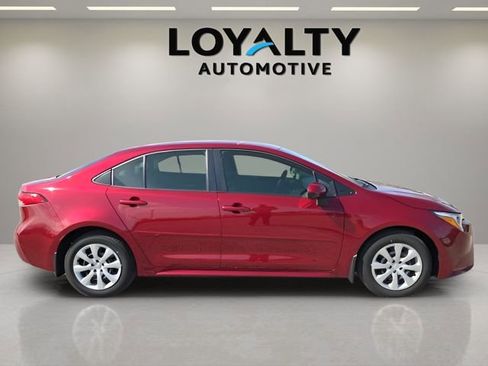 Used 2025 Toyota Corolla LE image 6