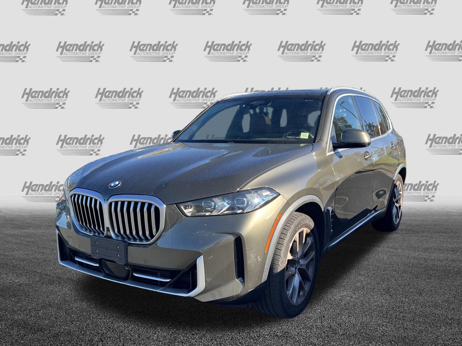 Certified 2024 BMW X5 xDrive40i w/ Premium Package AWD/4WD image 6