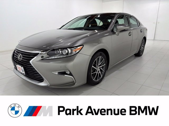 Used 2017 Lexus ES 350 w/ Luxury Package FWD image 1
