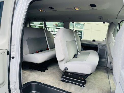Used 2013 Ford E-350 and Econoline 350 XLT RWD image 39