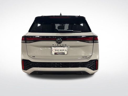 New 2026 Volkswagen Tiguan SE R-Line AWD/4WD image 4